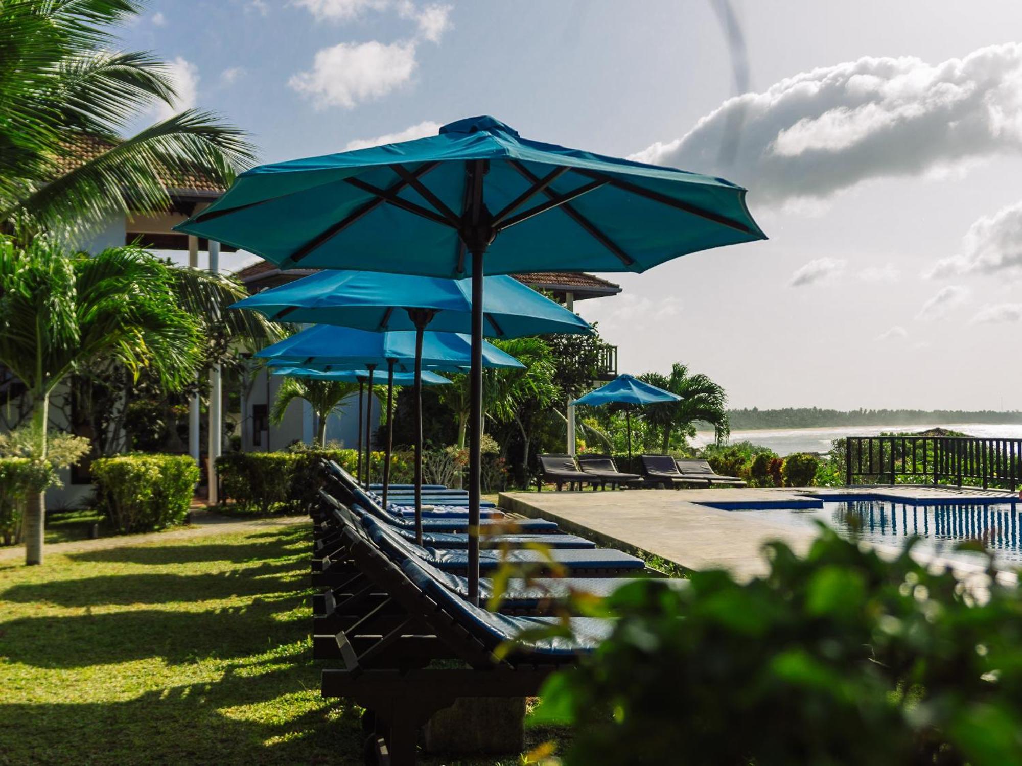 Ananthaya Beach Тангале Екстериор снимка
