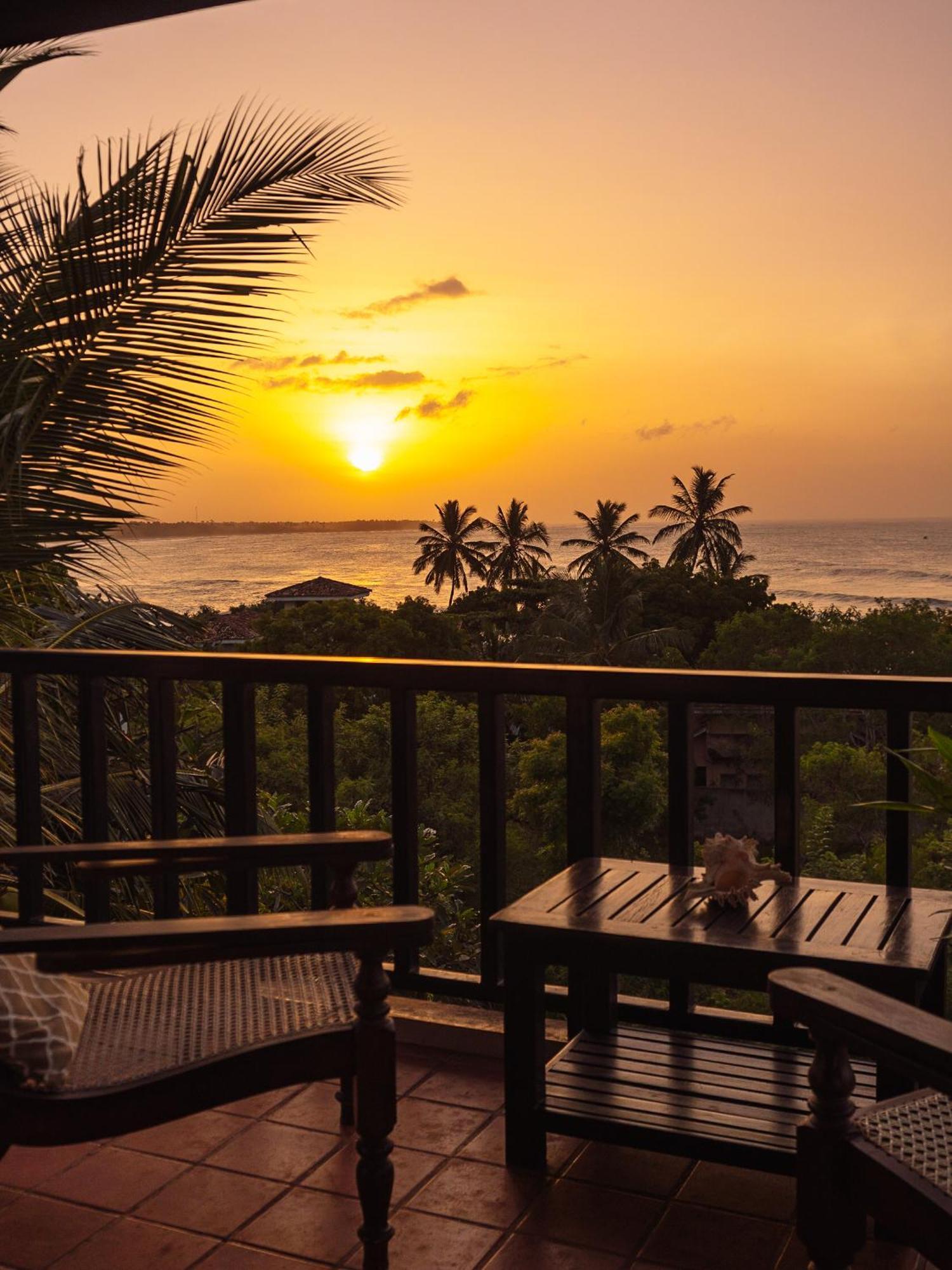 Ananthaya Beach Тангале Екстериор снимка