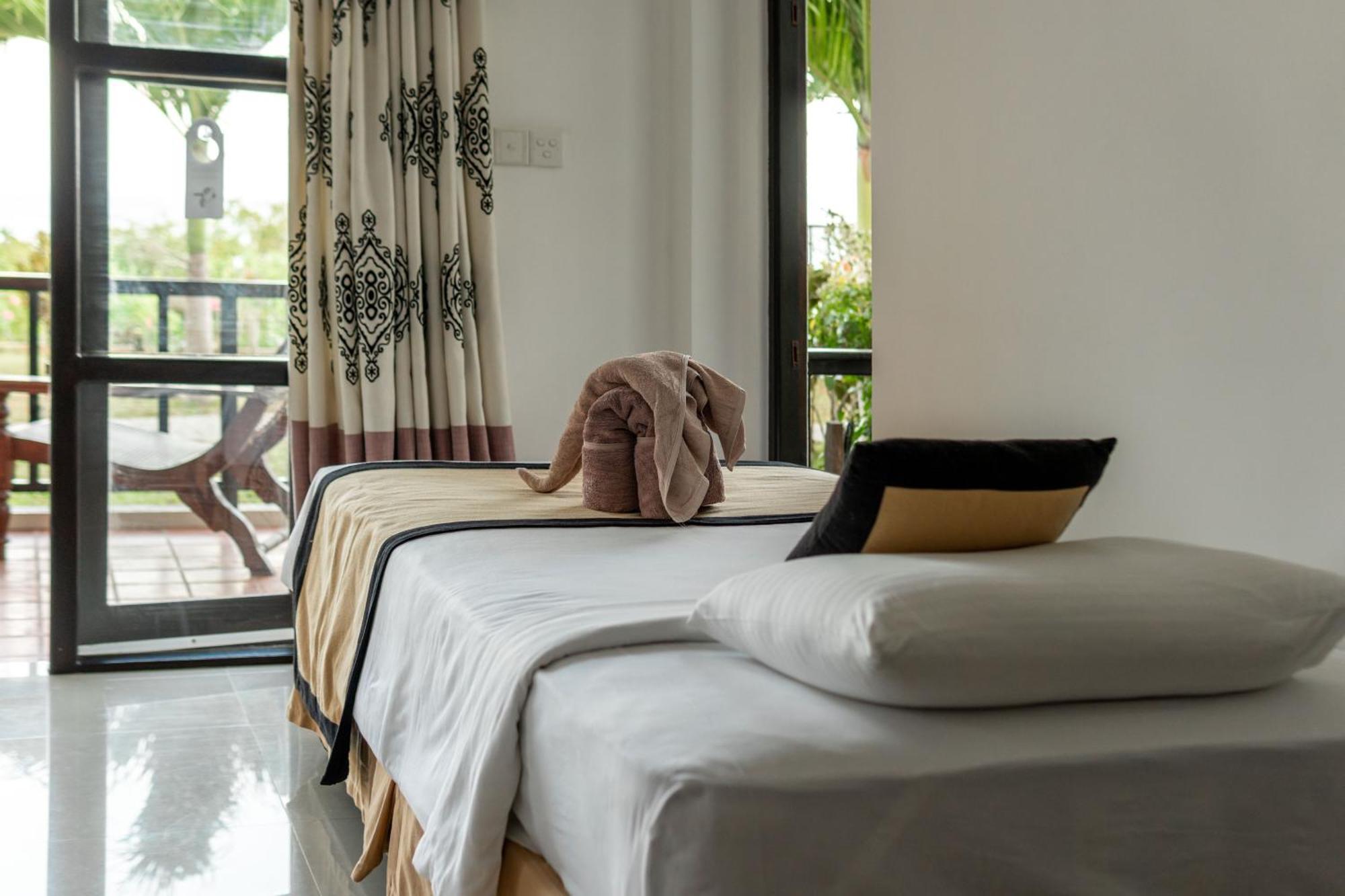 Ananthaya Beach Тангале Екстериор снимка