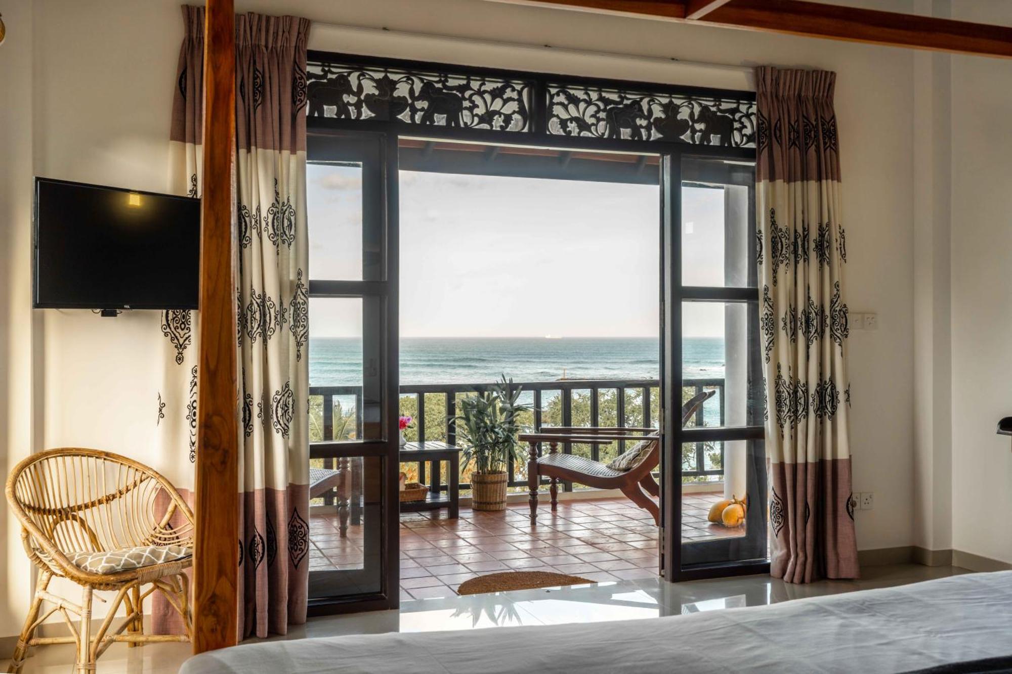 Ananthaya Beach Тангале Екстериор снимка