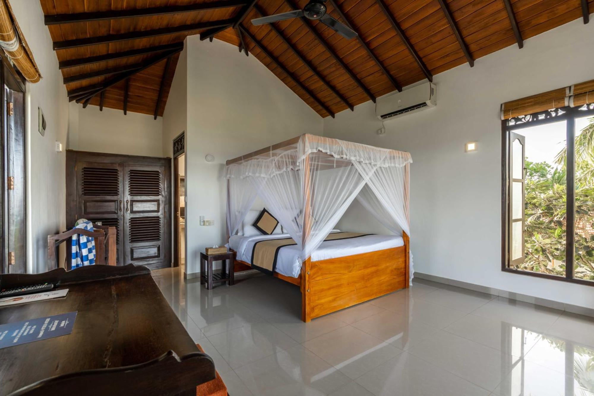 Ananthaya Beach Тангале Екстериор снимка