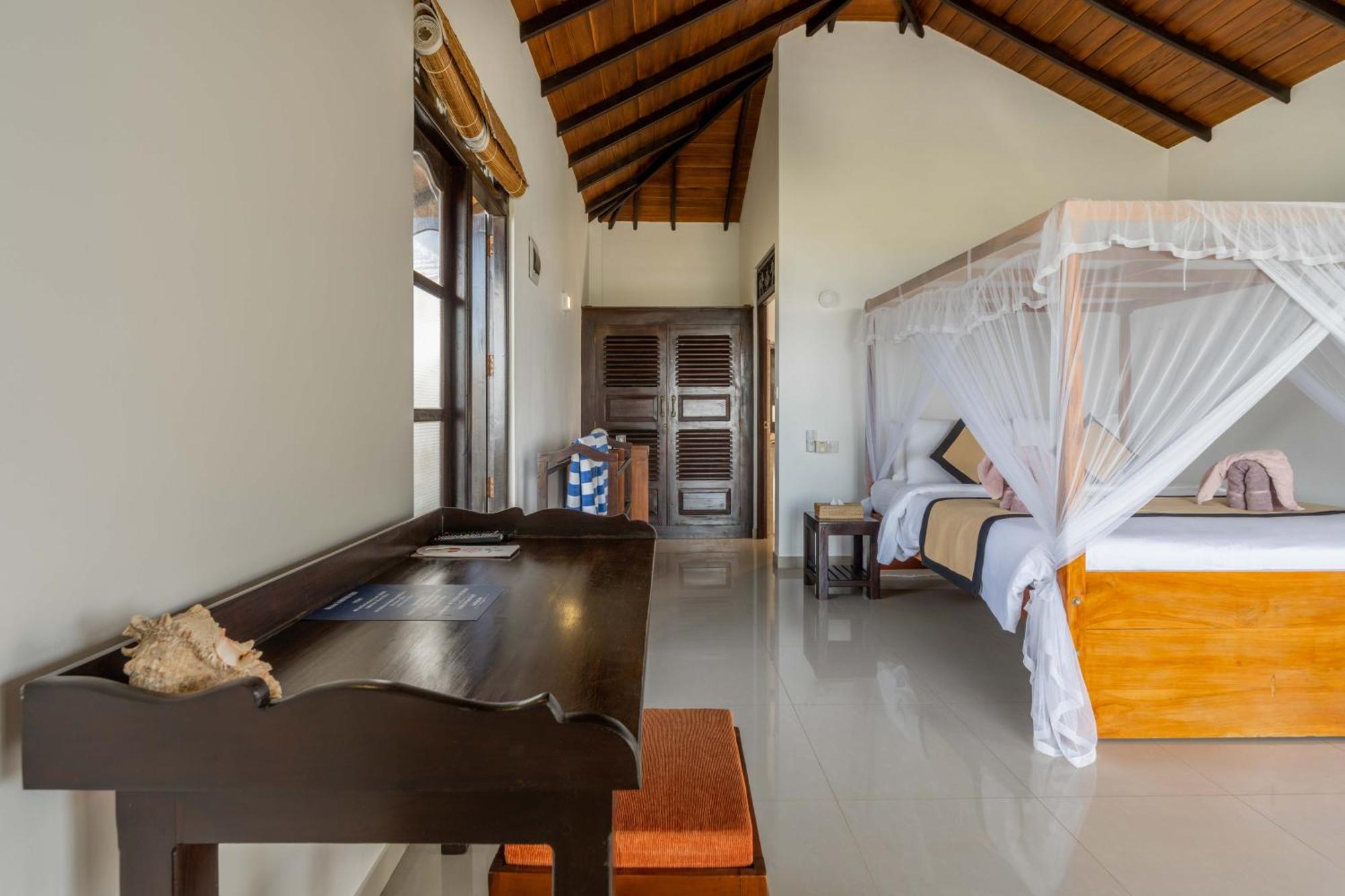 Ananthaya Beach Тангале Екстериор снимка