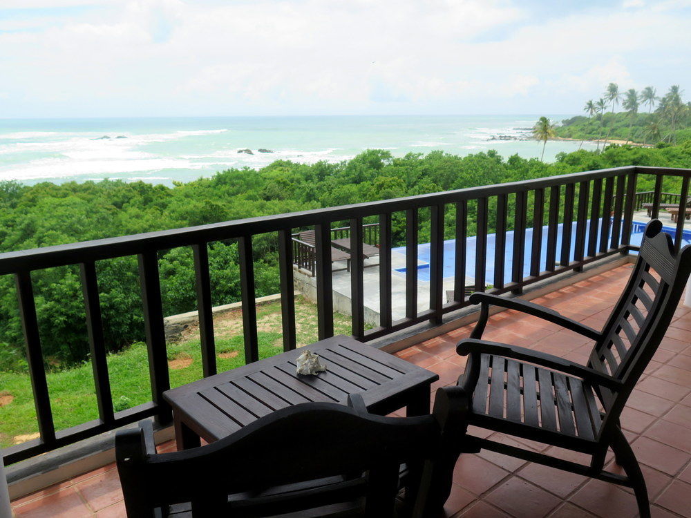 Ananthaya Beach Тангале Екстериор снимка