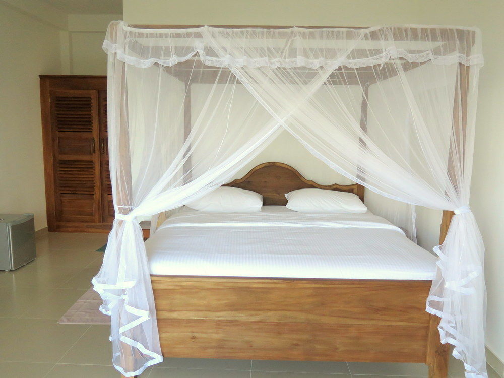 Ananthaya Beach Тангале Екстериор снимка