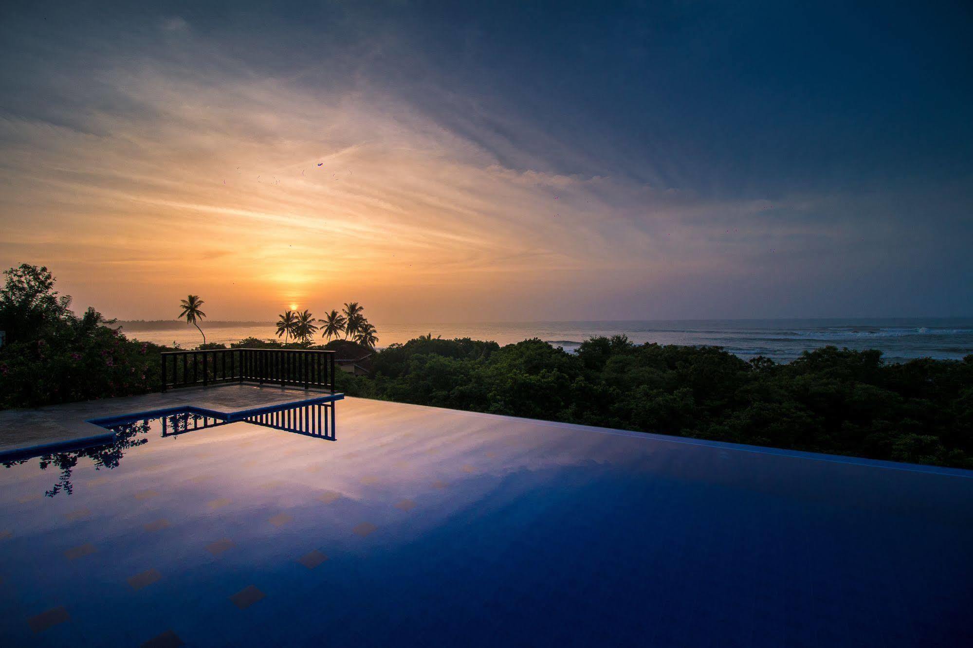 Ananthaya Beach Тангале Екстериор снимка