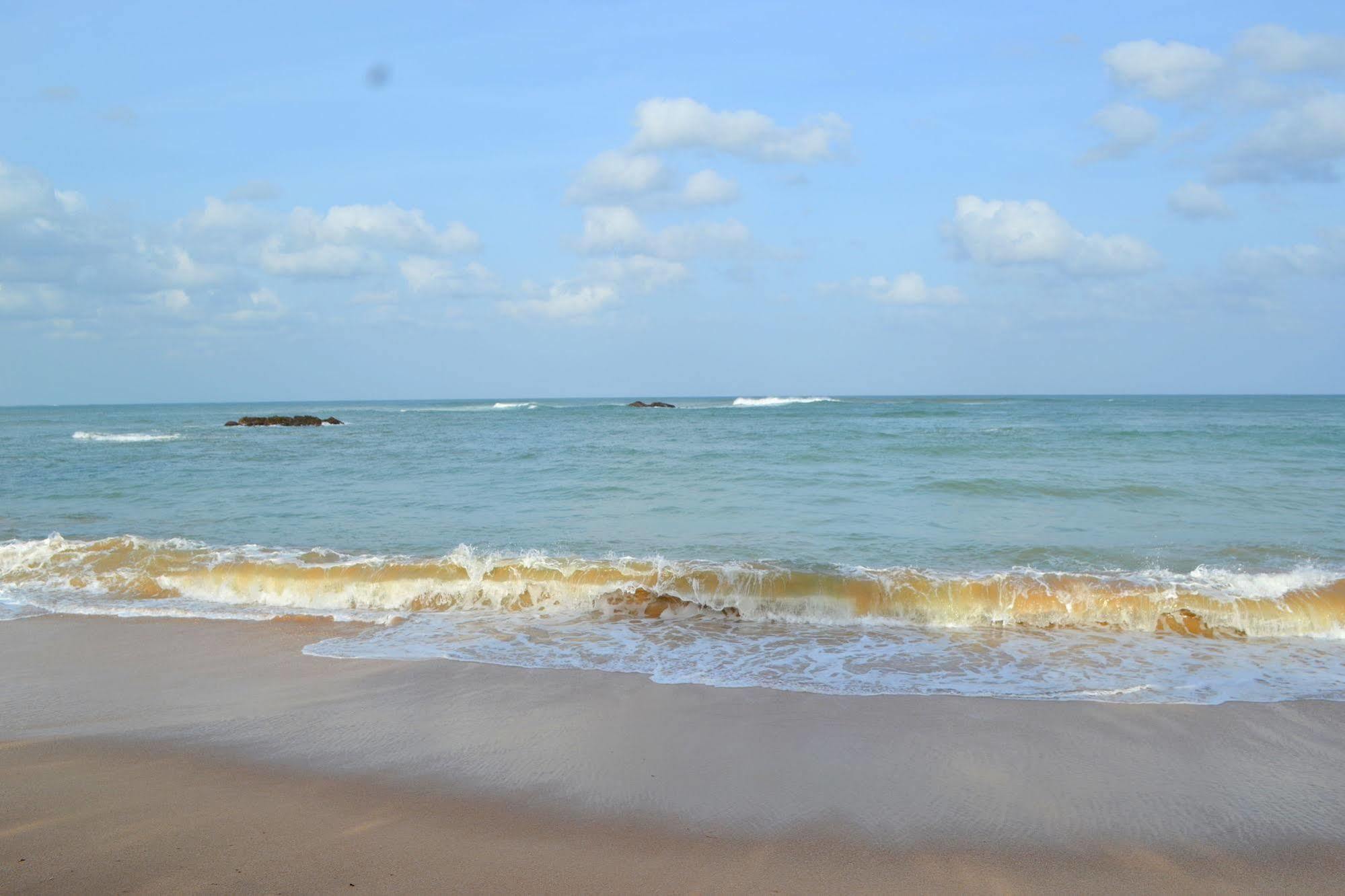 Ananthaya Beach Тангале Екстериор снимка