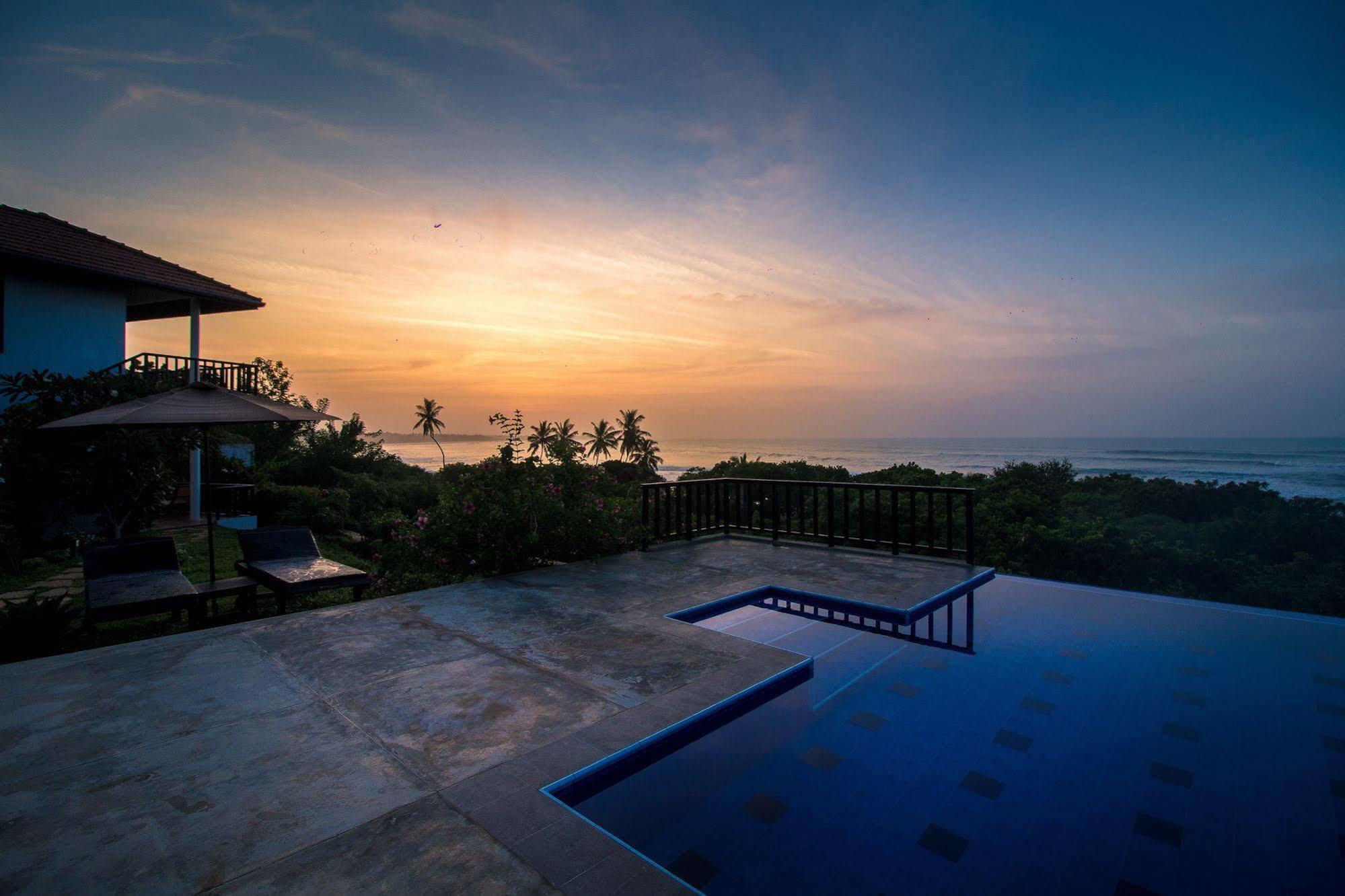 Ananthaya Beach Тангале Екстериор снимка